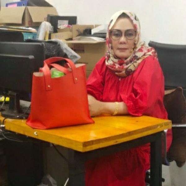 Memimpin PT. Purnama Kertasindo, Hj. Jubaedah Menjadi Inspirasi Bagi Kaum Hawa